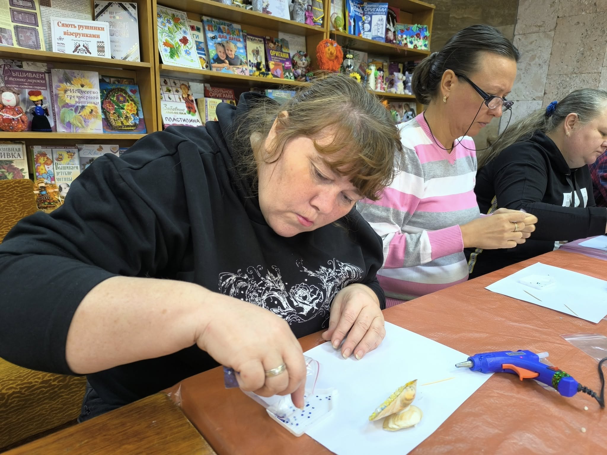 A vibrant and inspiring master class "The Whisper of the Sea" took place at the Marko Kropyvnytskyi Central Library