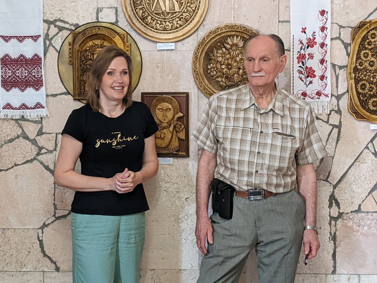 The opening of the personal exhibition of master Alexander Rassolov "The World Through the Eyes of a Master" took place in the library branch No. 8