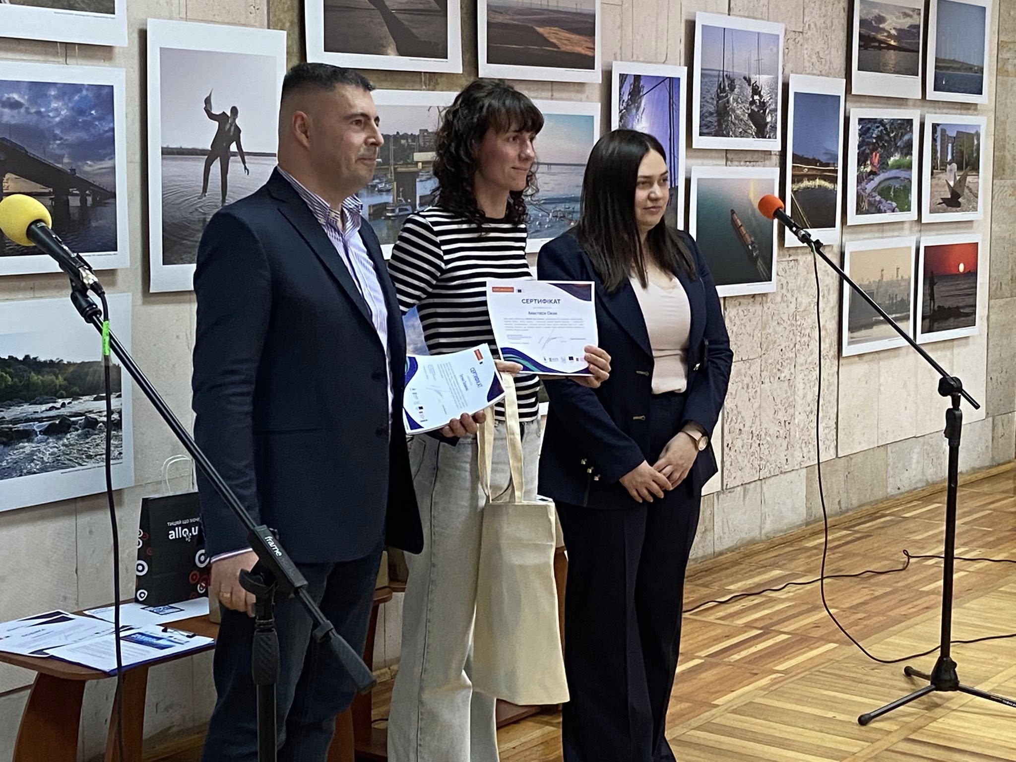 В Центральній бібліотеці ім. Марка Кропивницького відбувся фінал фото - конкурсу «Mykolaiv BLUE ECONOMY – 2025»!
